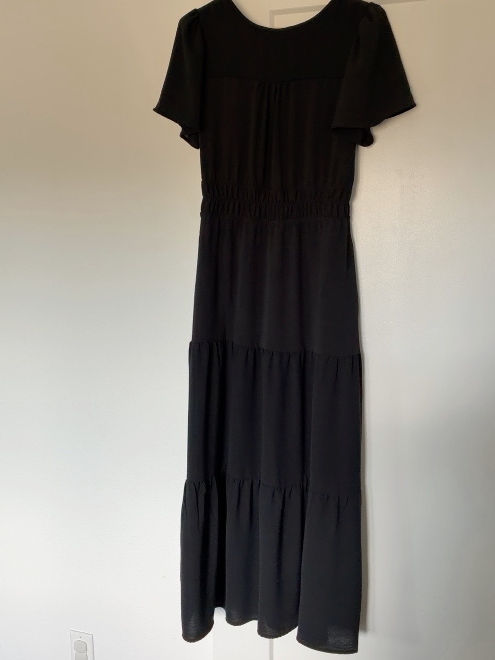 Monteau Black Tiered Flutter Sleeve Maxi Dress M